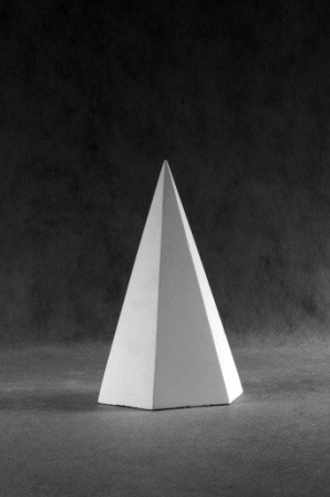 Гипсовая фигура пирамида малая шестигранная, h=20см по 400.00 руб от Статуя